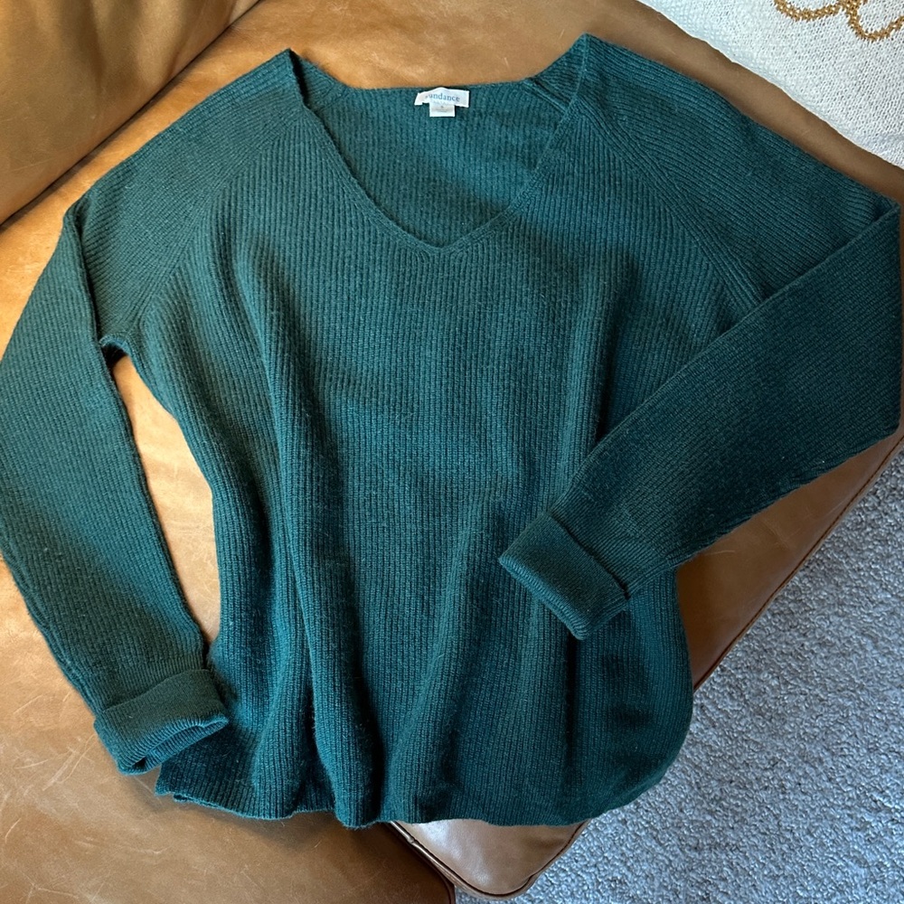 Sundance 💯% Cashmere Deep Green V-Neck Sweater